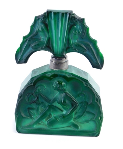 Appraisal: An Art Deco green glass perfume bottle with Napoleon hat