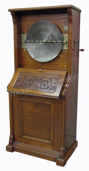 Appraisal: An antique Symphonion upright music box circa oak case with