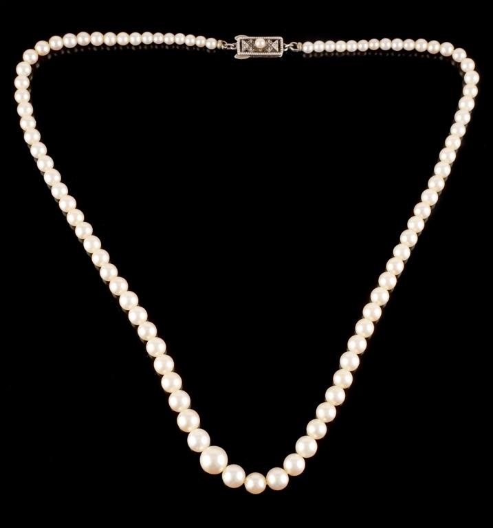 Appraisal: VINTAGE MIKIMOTO PEARL NECKLACE SILVER CLASPMikimoto pearl necklace Graduated design