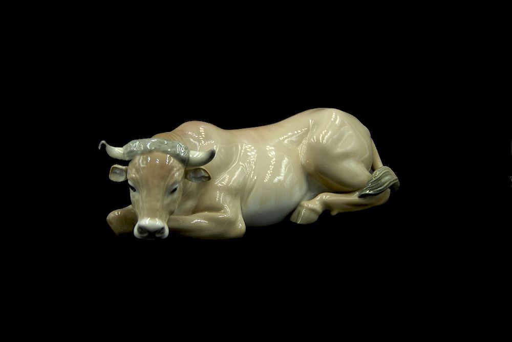 Appraisal: Lladro Porcelain Steer Lladro Steer Packaging Insurance Handling And Shipping