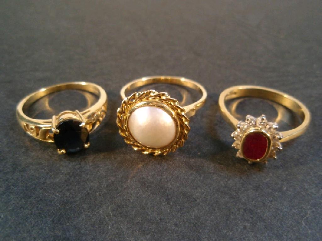 Appraisal: Three ct gold dress rings makers GTV and others