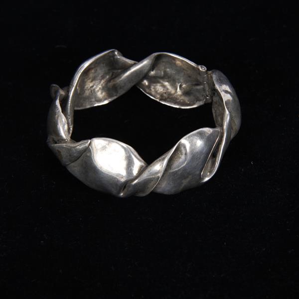 Appraisal: Sterling Silver Modernist Brutalist Twisted Hinged Bangle Bracelet widest point