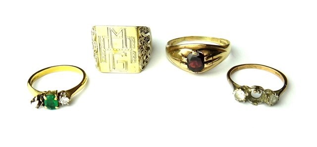 Appraisal: An ct gold ring claw set with an oval cut