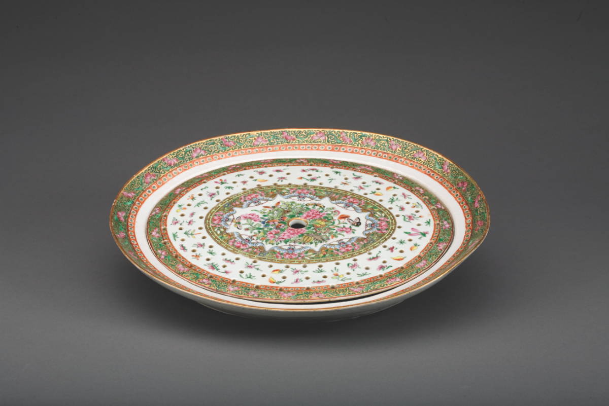 Appraisal: CHINESE EXPORT PORCELAIN ROSE CANTON OVAL PLATTER WITH MAZARIN INSERT