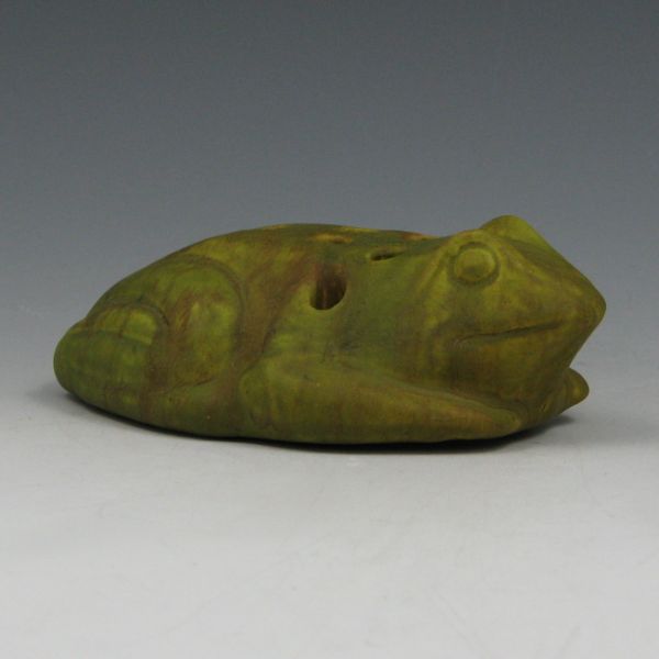 Appraisal: Roseville Early Carnelian - matte green frog-shaped flower holder Unmarked