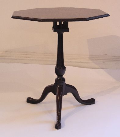 Appraisal: A George III mahogany octagonal tripod table Please note estimate