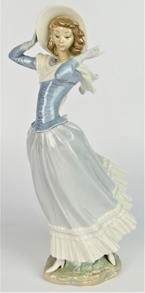 Appraisal: LLADRO PORCELAIN FIGURE LLADRO PORCELAIN FIGURE Condition All lots are