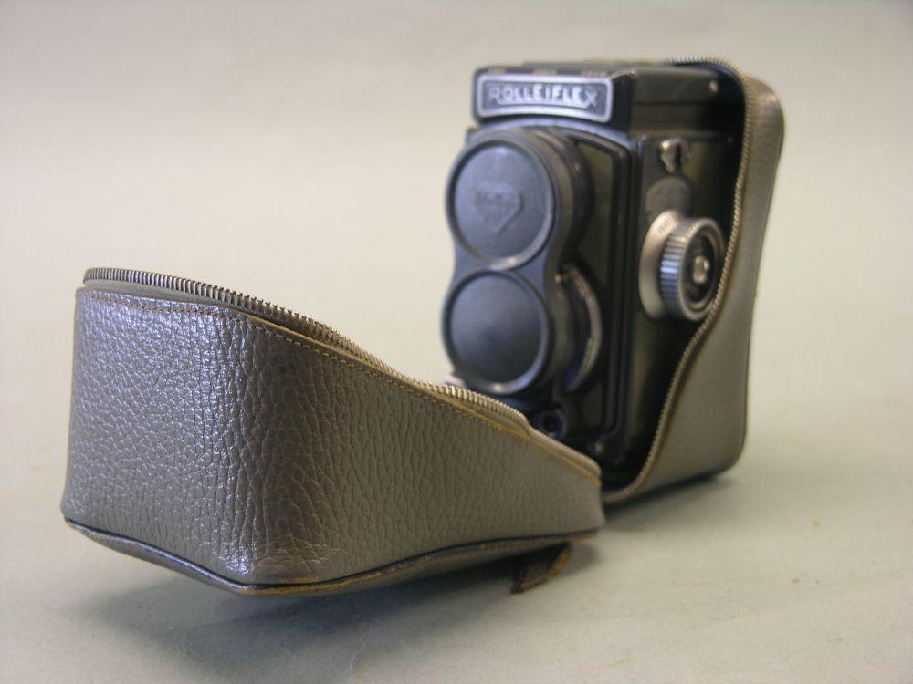 Appraisal: A Rolleiflex x twin lens reflex camera Xenar mm f