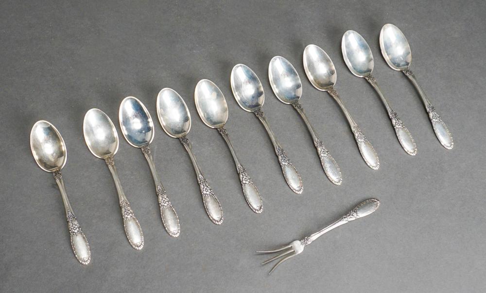 Appraisal: TOWLE STERLING SILVER 'OLD MIRROR' TEASPOONS AND LEMON FORK L