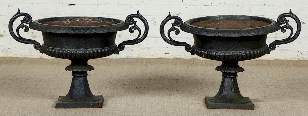 Appraisal: Pair of Victorian Cast Iron Garden Urns Pair of Victorian