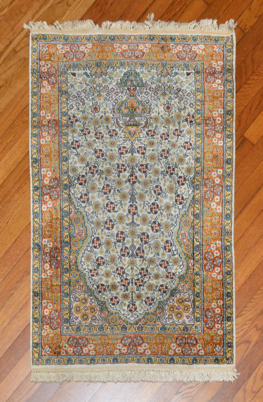 Appraisal: APPROX - YR OLD TURKISH HAND KNOTTED COTTON PRAYER RUG