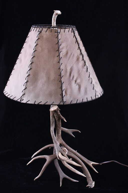 Appraisal: Montana Deer Antler Shed Table Lamp Included in this lot