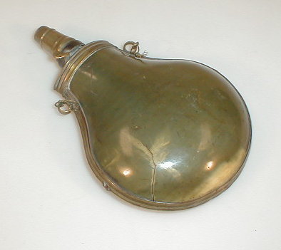 Appraisal: A thC brass and horn powder flask