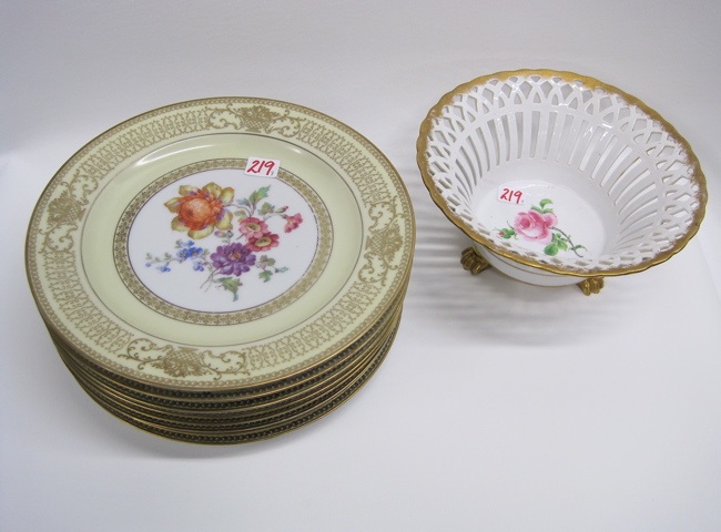 Appraisal: SET OF PORCELAIN DINNER PLATES PORCELAIN BOWL pieces The Bavarian