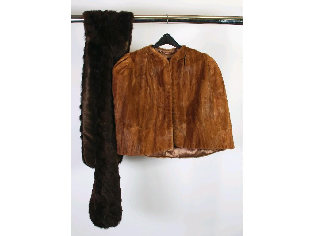 Appraisal: LADY'S DARK BROWN SQUIRREL FUR STOLE and lady's light brown