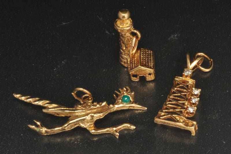 Appraisal: Lot of K Y Gold Charms Description Includes one lighthouse