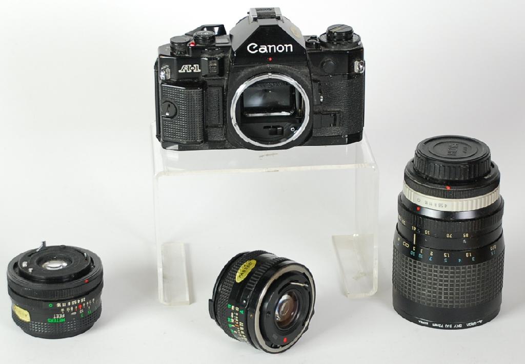 Appraisal: CANON A- mm SLR CAMERA Canon mm lens Vivitar mm