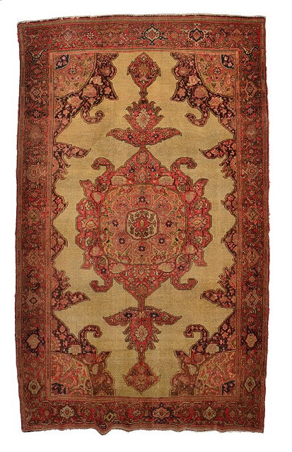 Appraisal: A HAMADAN TAFRESH RUG with a central rose red medallion