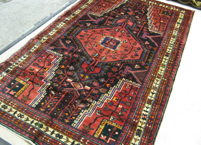 Appraisal: PERSIAN TRIBAL AREA RUG Hamadan villages region northwestern Iran central