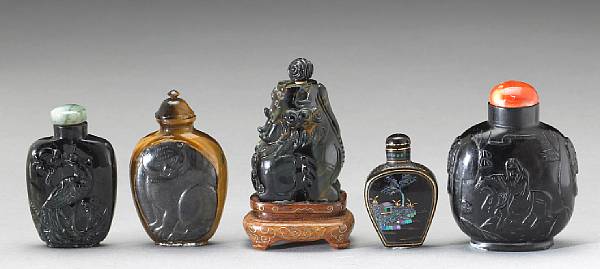 Appraisal: A group of five snuff bottles Including one of lac