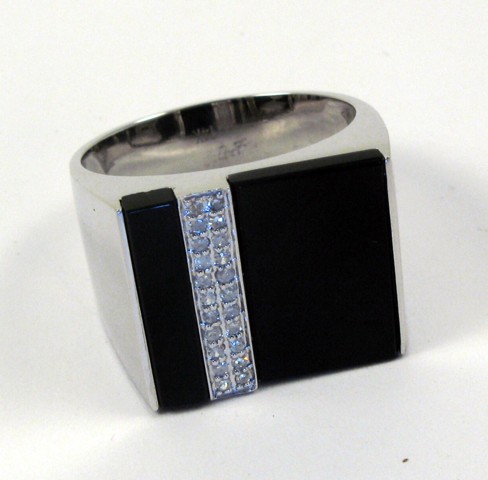 Appraisal: MAN'S BLACK ONYX AND DIAMOND RING k white gold and