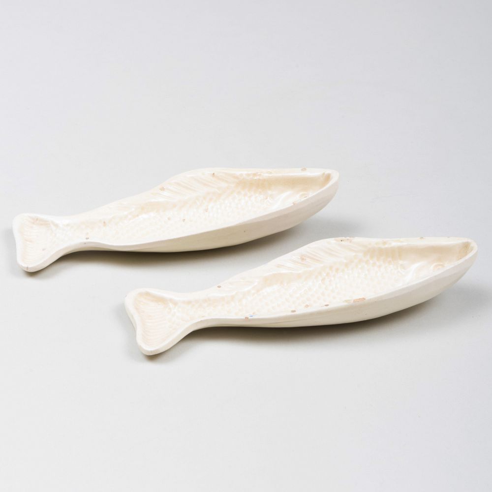 Appraisal: Pair of Creamware Fish Form Molds in long