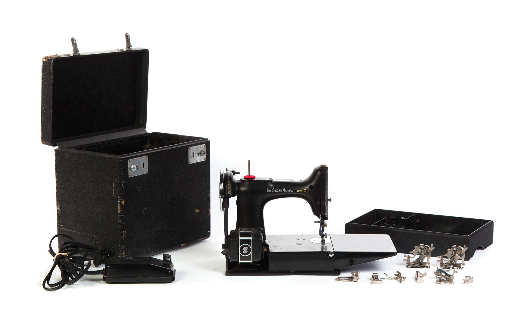 Appraisal: SINGER FEATHERWEIGHT SEWING MACHINE American nd quarter- th century Beautifully