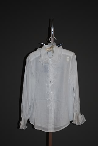 Appraisal: Oscar de la Renta white silk long sleeve blouse with