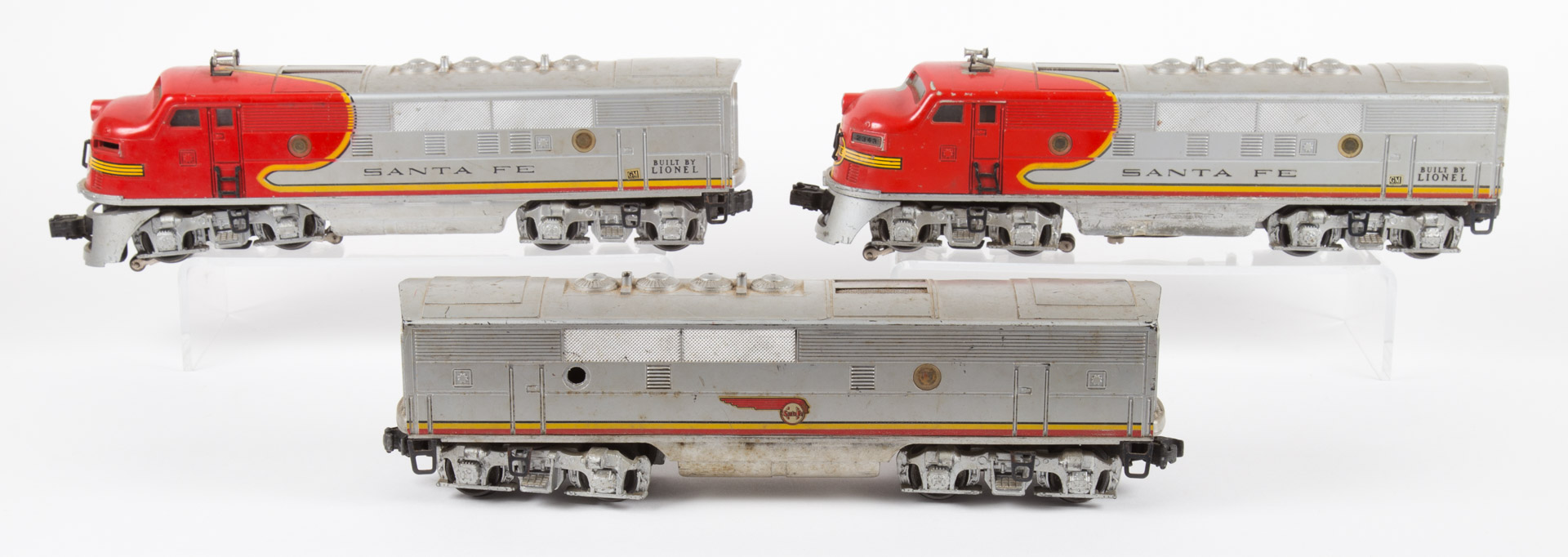 Appraisal: Lionel A-B-A Santa Fe diesel post-war units Santa Fe -piece