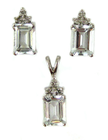 Appraisal: THREE ARTICLES OF AQUAMARINE JEWELRY including a pendant and matching