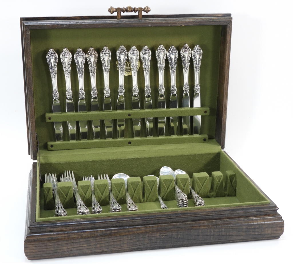 Appraisal: PC LUNT ELOQUENCE STERLING SILVER FLATWARE SET Massachusetts th CenturyIncludes