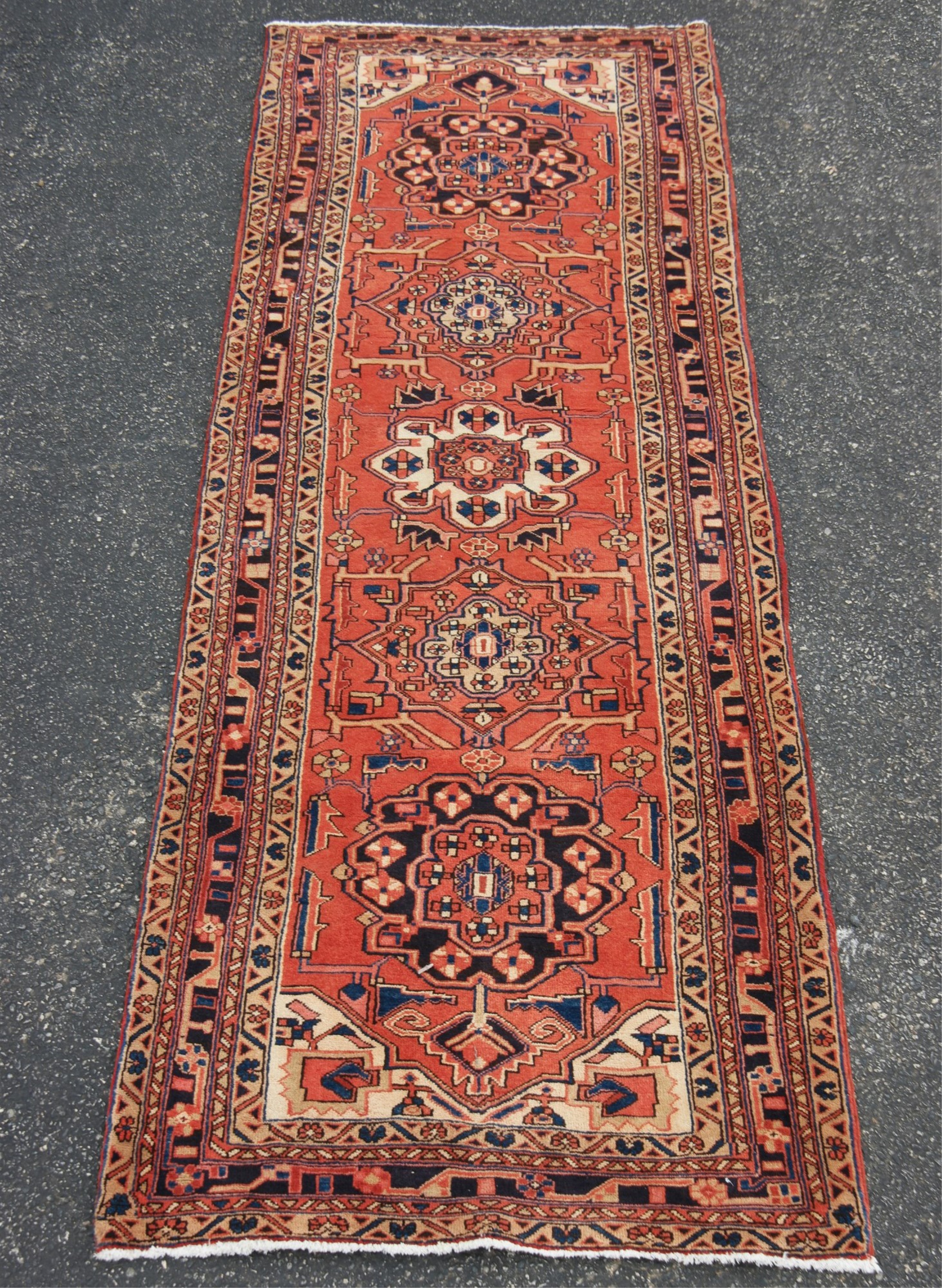 Appraisal: ORIENTAL RUG ' X ' HERIZ Oriental Rug ' X