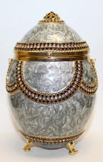 Appraisal: Vivian Alexander egg purse enamel with crystal Vivian Alexander egg