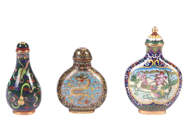 Appraisal: A group of seven Chinese cloisonne enameled metal snuff bottles