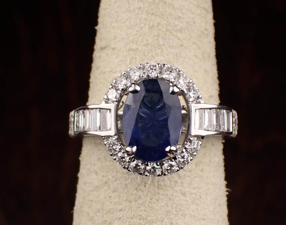 Appraisal: SAPPHIRE DIAMOND AND EIGHTEEN KARAT GOLD RING The white gold