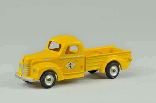 Appraisal: ARCADE INTERNATIONAL PICK-UP TRUCK 's cast iron painted in bright