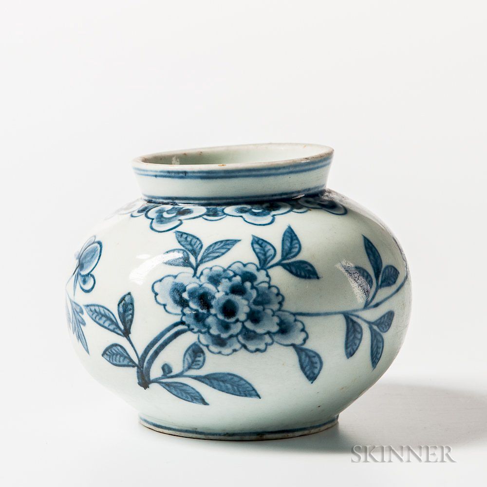 Appraisal: Small Blue and White Jar Small Blue and White Jar