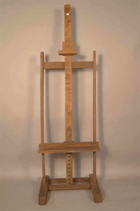 Appraisal: STAINED WOOD EASEL the central rectangular open support adjusting over