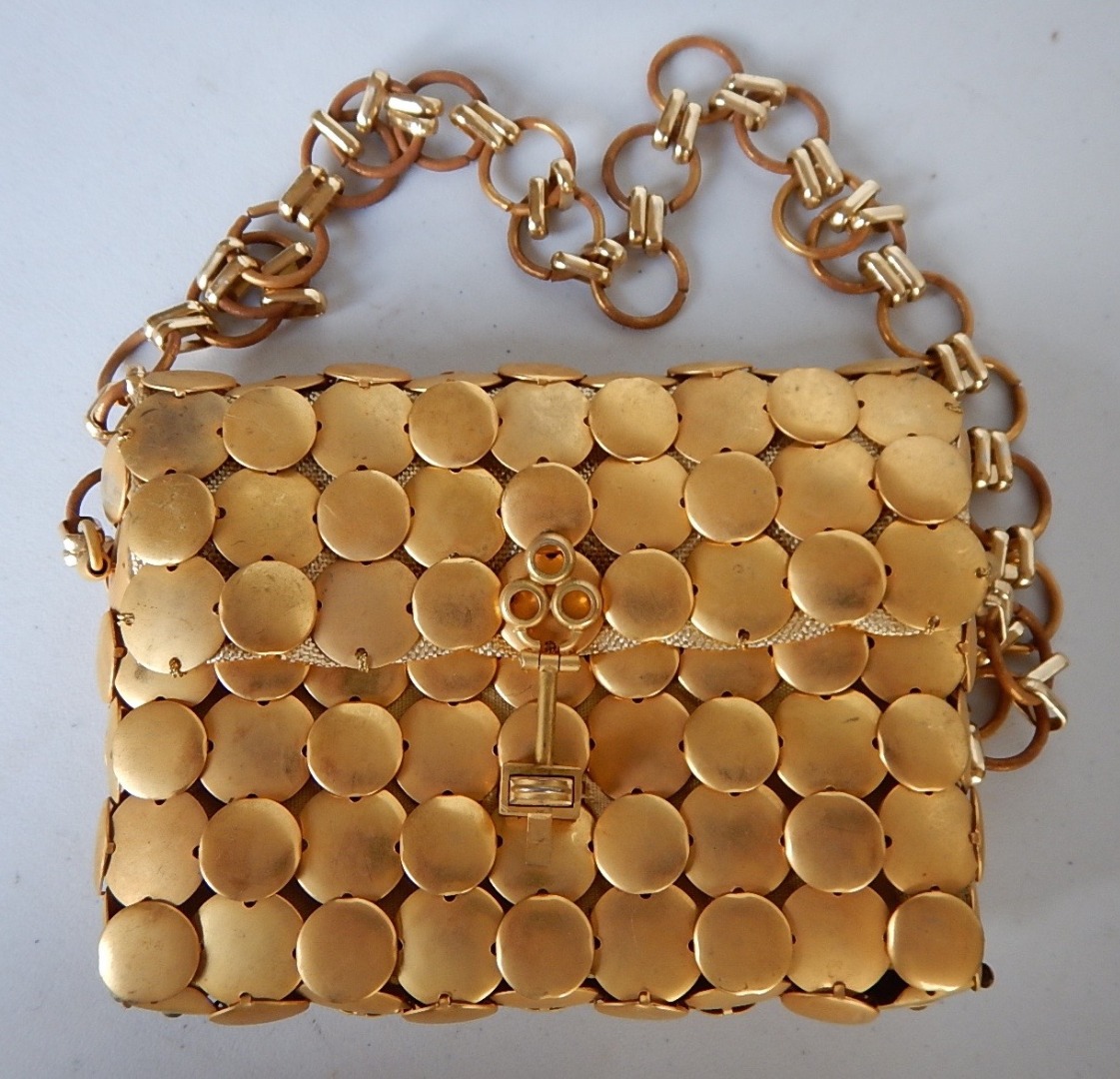 Appraisal: A s ladies Italian fashion evening bag of gilt metal