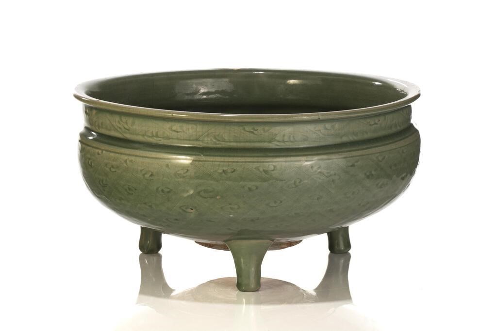 Appraisal: Chinese Ming dynasty Longquan celadon glazed tripod censer with finely