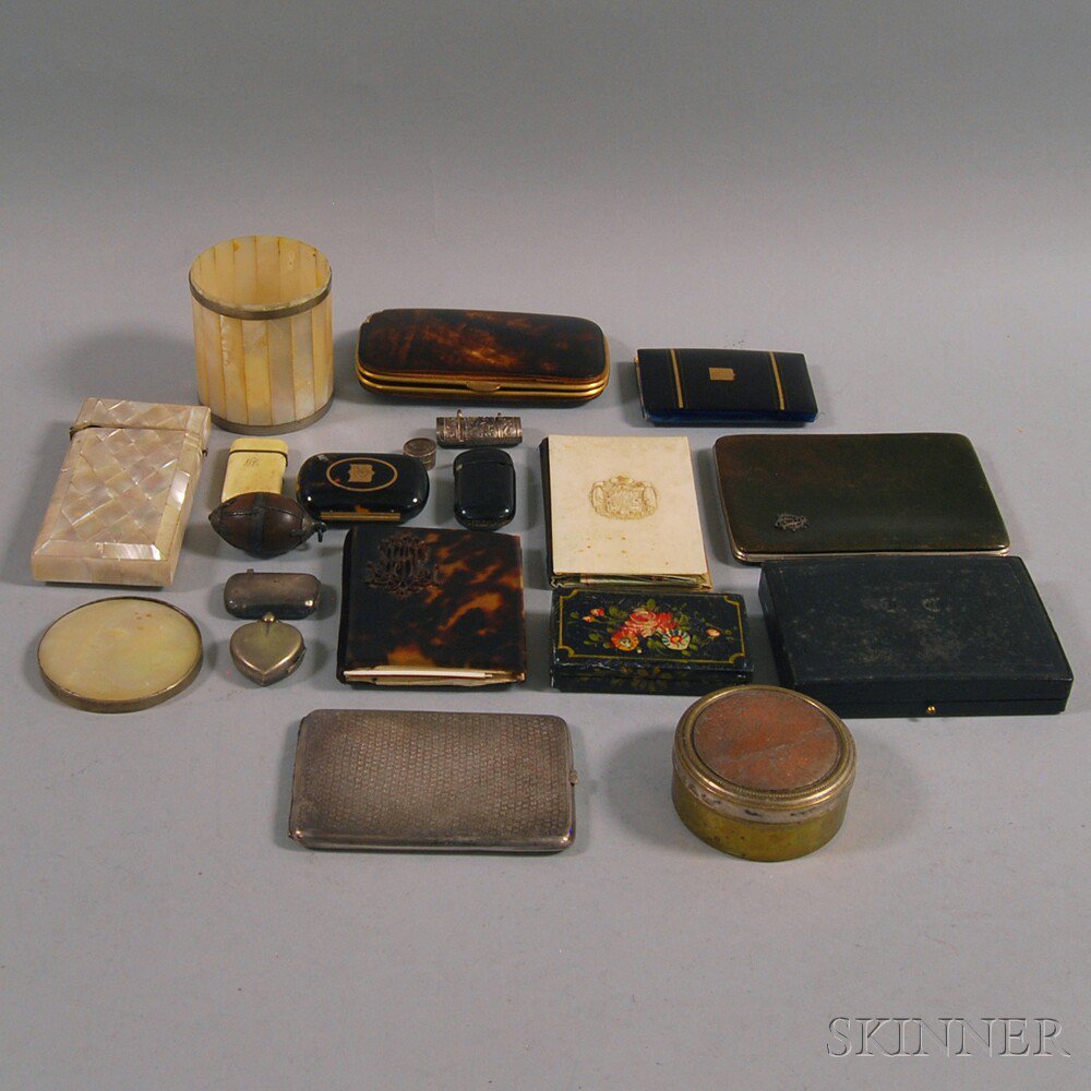 Appraisal: Nineteen Miscellaneous Boxes including two mother-of-pearl boxes one a cigarette