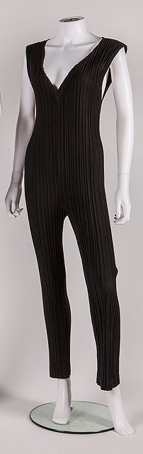 Appraisal: A s Issy Miyake black jumpsuit pleated polyester material v-neck