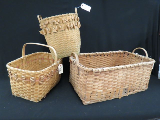 Appraisal: Baskets split oak river cane probably Cherokee largest is x