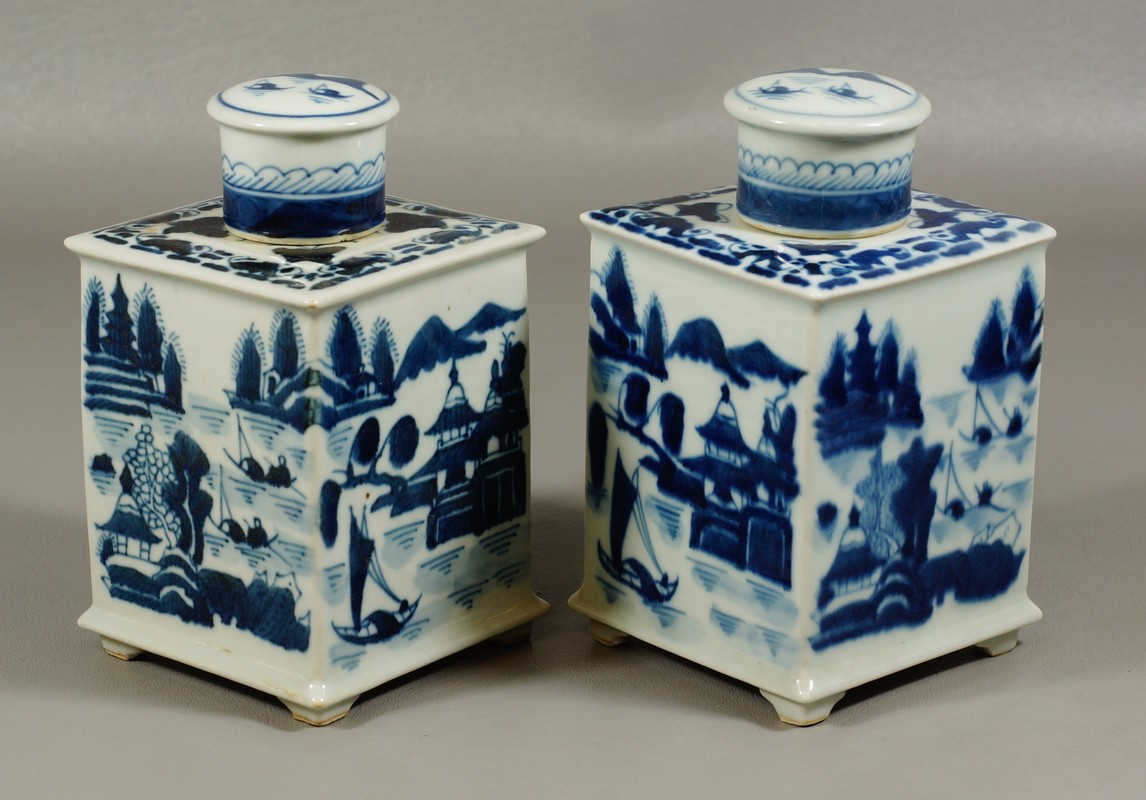 Appraisal: Pair of Chinese Export Canton pattern tea caddys th C