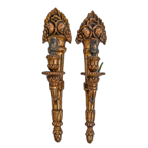 Appraisal: A pair of giltwood single light sconces early th c