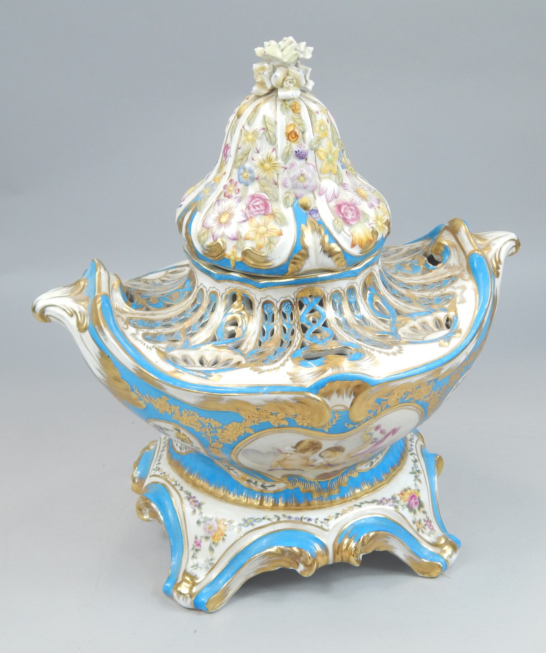 Appraisal: A modern Continental Meissen style pot pourri vase decorated with