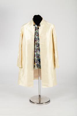 Appraisal: An Indian coat with Nehru collar in buttermilk silk with