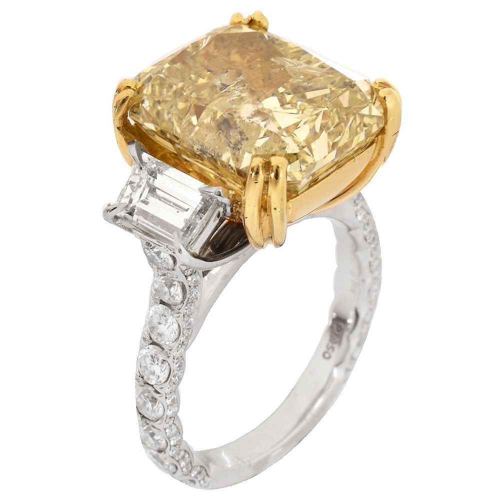 Appraisal: ct Fancy Yellow Diamond Ring Carat Radiant Cut Fancy Yellow