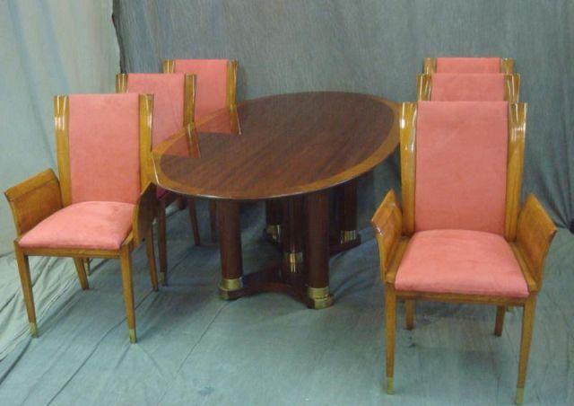 Appraisal: HENREDON Dining Table Chairs Very decorative From a Southampton area