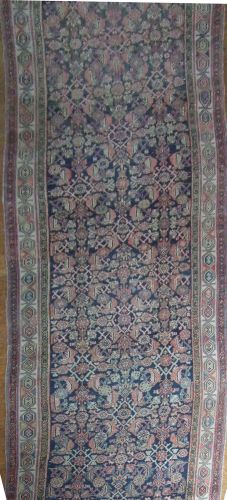 Appraisal: A Northwest Persian runner late th early th century the